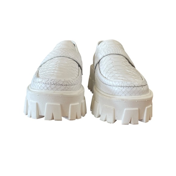 Lola Relola Chunky Lug Sole White Platform Loafers Snakeskin Women's 6.5 - Picture 4 of 10
